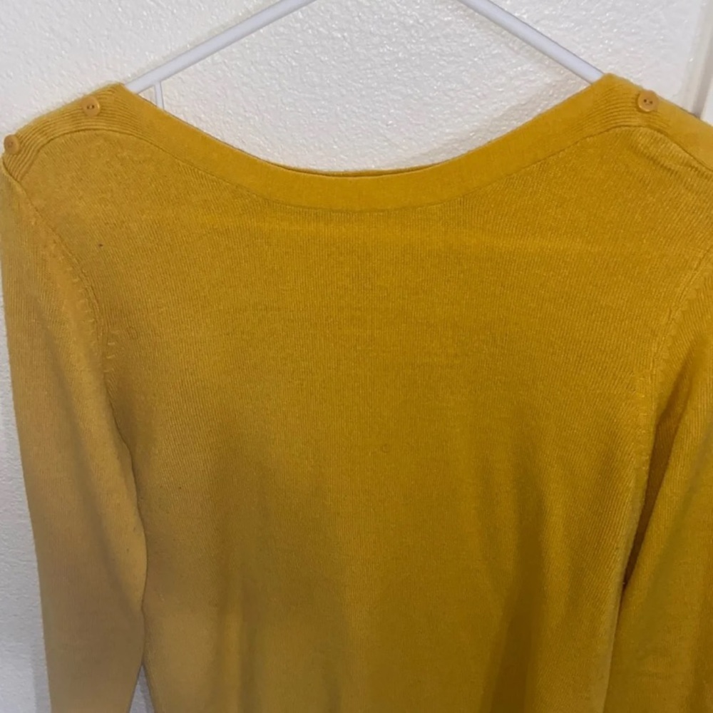 Sweater - Picture 2 of 5
